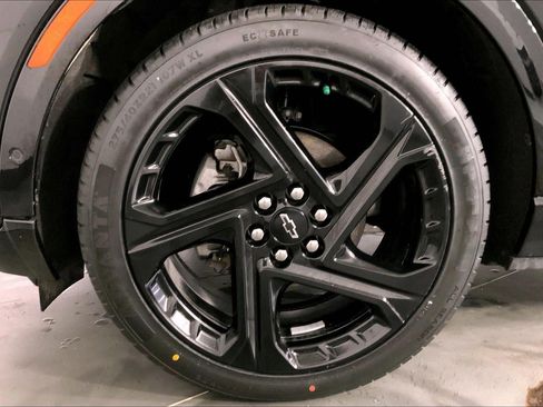Used 2024 Chevrolet Equinox EV RS FWD image 9