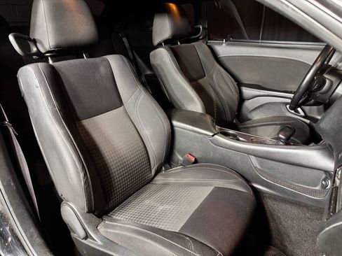 Used 2015 Dodge Challenger SXT RWD image 25