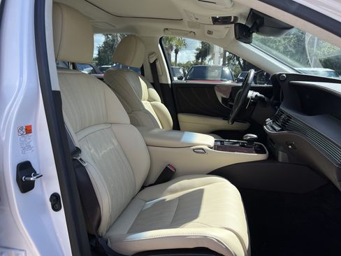 Used 2019 Lexus LS 500 RWD image 33