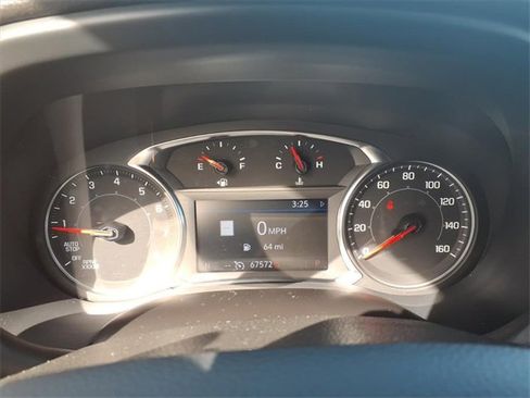 Used 2023 GMC Acadia SLT image 18