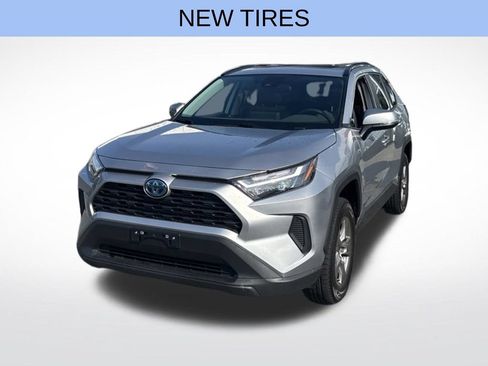 Used 2024 Toyota RAV4 XLE w/ Convenience Package AWD/4WD image 3