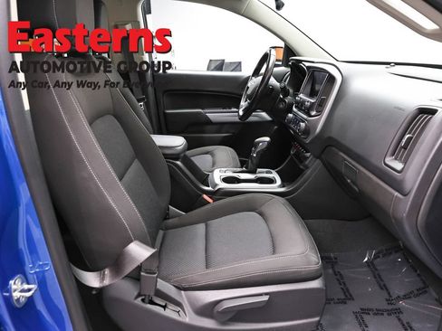 Used 2022 Chevrolet Colorado LT w/ Safety Package AWD/4WD image 25