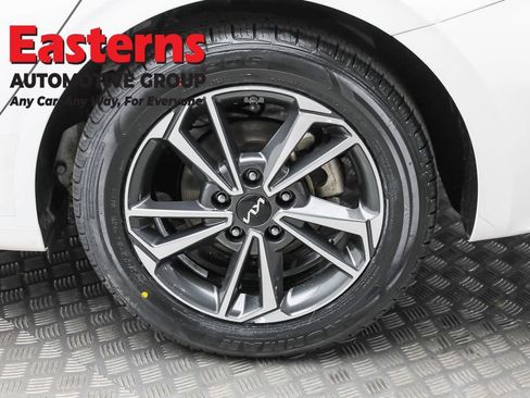 Used 2024 Kia Forte LXS image 8