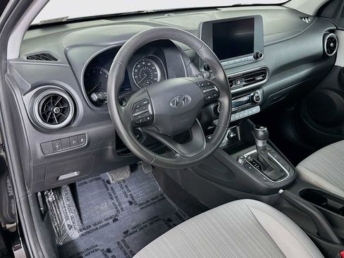 Used 2022 Hyundai Kona SEL w/ Convenience Package image 9