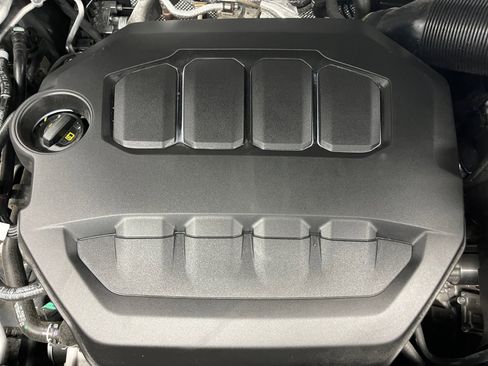 Used 2025 Volkswagen Atlas SE image 29