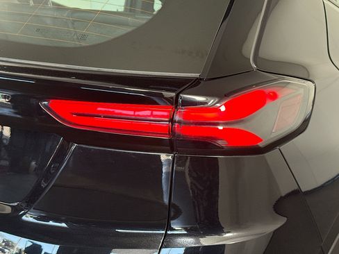 Used 2023 Chevrolet Bolt EUV Premier w/ Redline Edition image 34