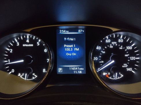 Used 2016 Nissan Rogue S w/ Appearance Package FWD image 23