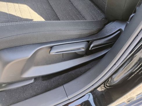 Used 2024 Honda HR-V LX image 24