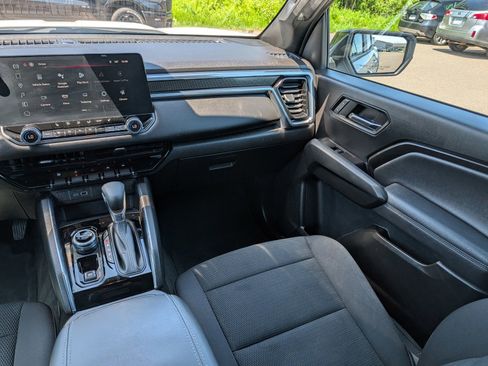 Used 2024 GMC Canyon Elevation w/ Convenience Package AWD/4WD image 11