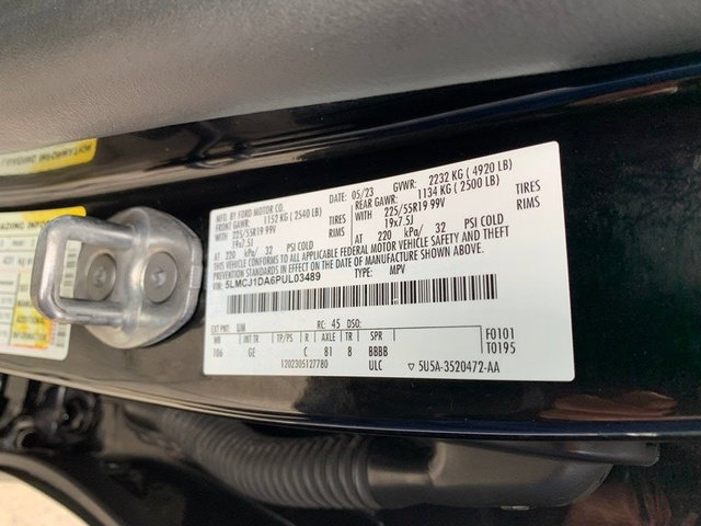 Certified 2023 Lincoln Corsair AWD w/ Equipment Group 102A image 28