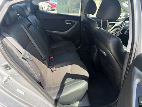 Used 2014 Hyundai Elantra Limited w/ Option Group 03 FWD image 15