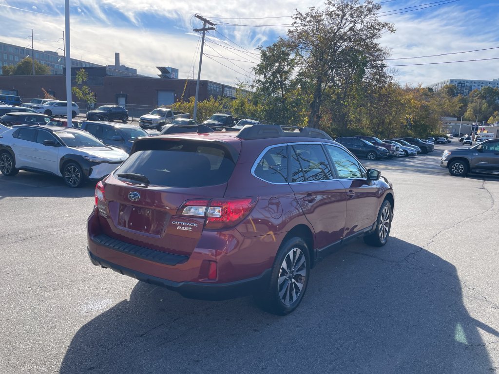Used 2016 Subaru Outback 2.5i Limited AWD/4WD image 5