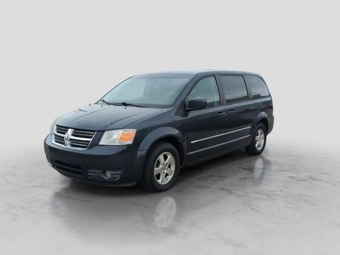 Used 2008 Dodge Grand Caravan SXT FWD image 4