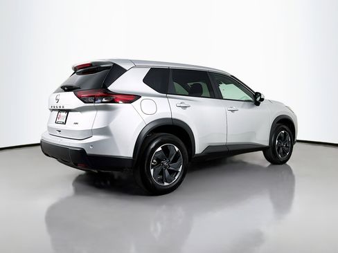 Used 2025 Nissan Rogue SV AWD/4WD image 7