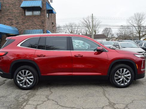 Used 2025 Buick Enclave Preferred w/ LPO, Floor Liner Package image 5