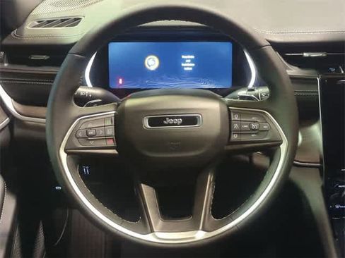 New 2025 Jeep Grand Cherokee Limited image 20