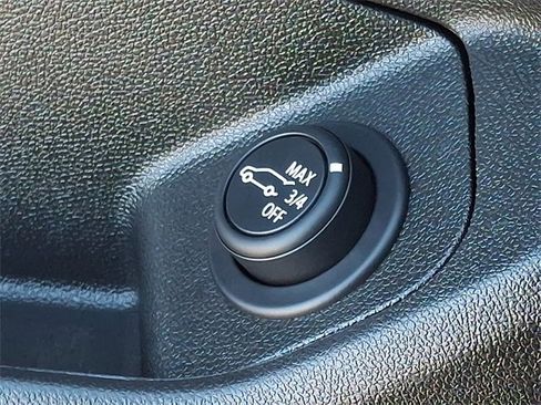 Used 2023 GMC Terrain SLE w/ Driver Convenience Package image 27