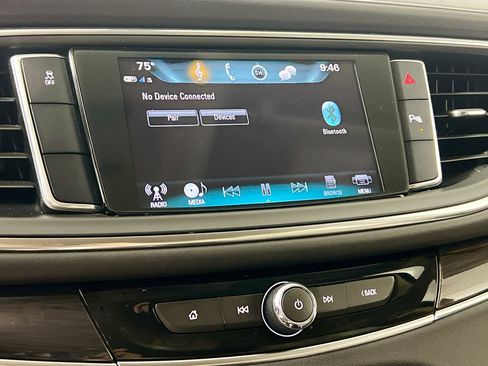 Used 2018 Buick Enclave Essence FWD image 28