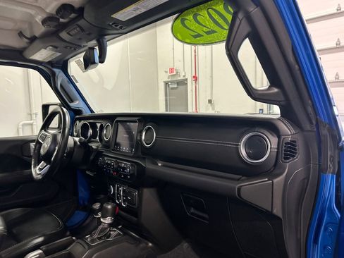 Used 2022 Jeep Wrangler Unlimited Sahara w/ Dual Top Group image 35