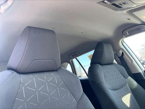 Used 2025 Toyota RAV4 XLE image 22