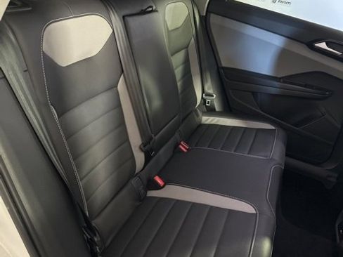 Used 2023 Volkswagen Taos SEL image 17