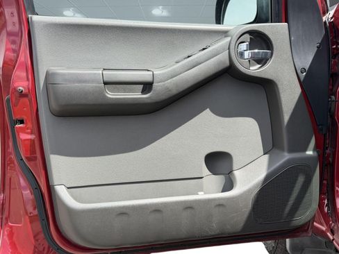 Used 2011 Nissan Xterra S AWD/4WD image 17