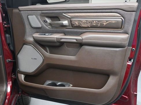 Used 2025 RAM 1500 Limited AWD/4WD image 16