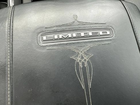 Used 2022 RAM 1500 Limited w/ Body-Colour Bumper Group AWD/4WD image 11