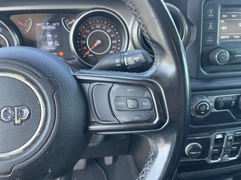 Used 2020 Jeep Gladiator Sport w/ Quick Order Package 24S AWD/4WD image 16