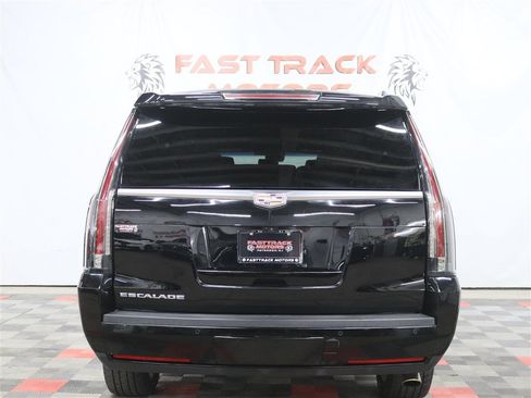 Used 2018 Cadillac Escalade ESV Platinum AWD/4WD image 5