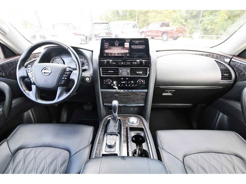 Used 2024 Nissan Armada Platinum w/ Captain's Chairs Package image 7