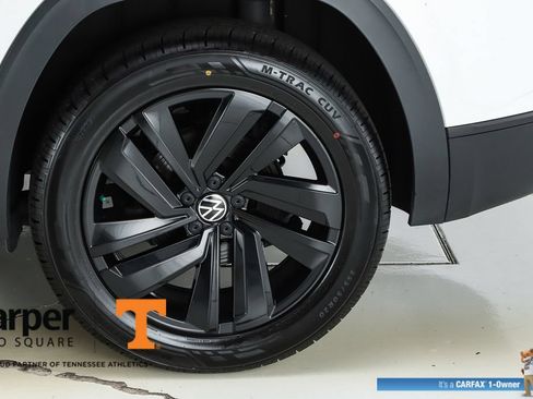 Used 2022 Volkswagen Atlas Cross Sport SE w/ Black Wheel Package AWD/4WD image 44