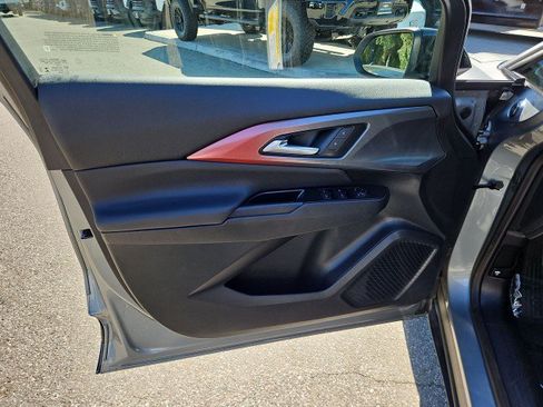 Used 2024 Chevrolet Equinox EV RS FWD image 20