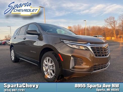 Used 2023 Chevrolet Equinox LT image 1