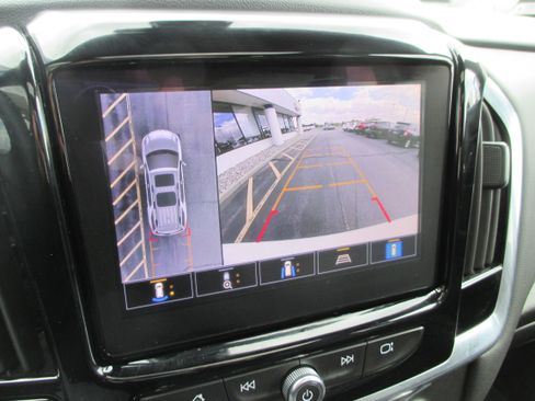Used 2023 Chevrolet Traverse RS AWD/4WD image 26