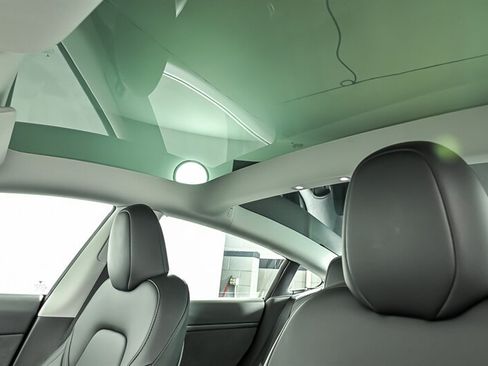 Used 2023 Tesla Model 3 Standard Range RWD image 16