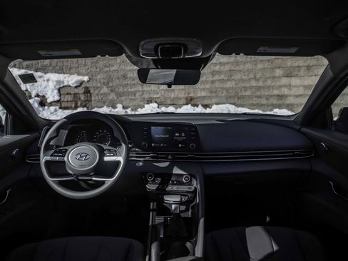 Used 2023 Hyundai Elantra SEL w/ Cargo Package image 25