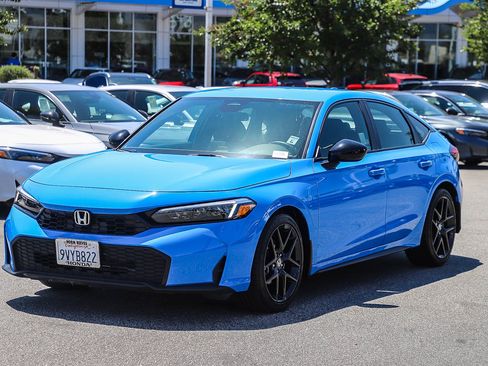 Certified 2025 Honda Civic Sport image 3