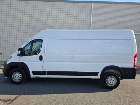 Used 2023 RAM ProMaster 2500 FWD image 4