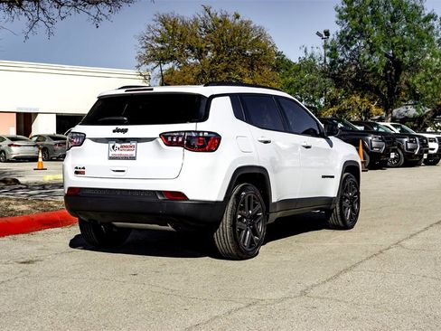 New 2026 Jeep Compass Latitude image 4