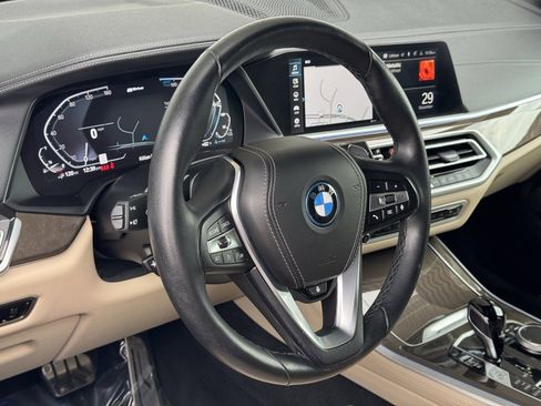 Used 2022 BMW X5 xDrive45e w/ Climate Comfort Package image 19
