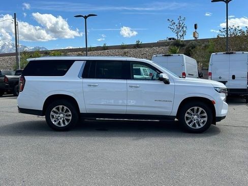 Used 2023 Chevrolet Suburban Premier AWD/4WD image 9