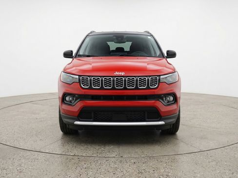Used 2025 Jeep Compass Limited image 2