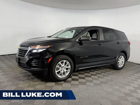 Used 2023 Chevrolet Equinox LS w/ LS Convenience Package FWD image 1