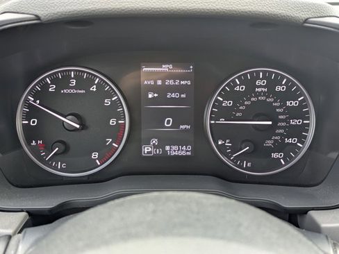 Used 2024 Subaru Crosstrek 2.5i Limited w/ Crosstrek Mirror Package AWD/4WD image 11