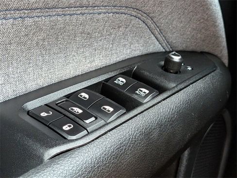 Used 2023 Jeep Compass Sport image 25