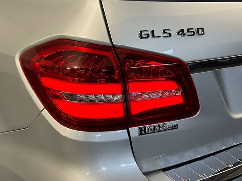 Used 2019 Mercedes-Benz GLS 450 4MATIC image 36