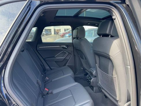New 2025 Audi Q3 2.0T Premium image 5
