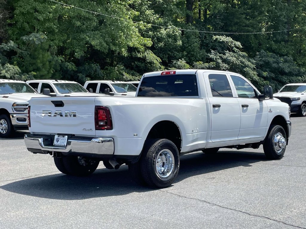 New 2026 RAM 3500 Tradesman w/ Chrome Appearance Group A AWD/4WD image 8