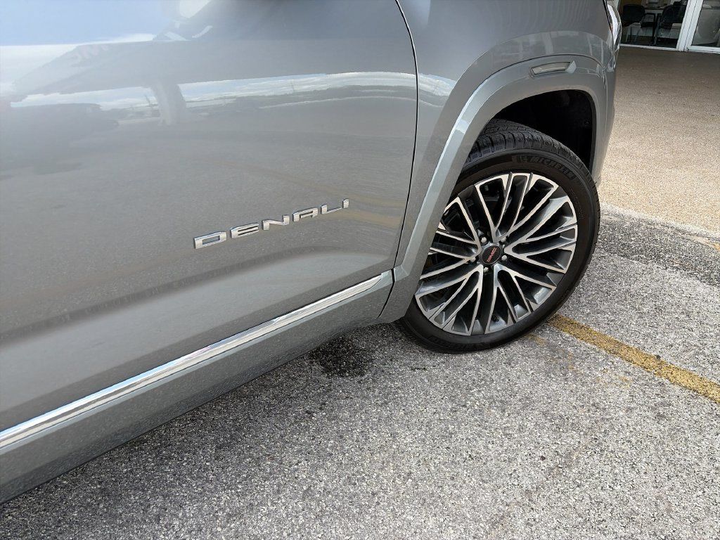 Used 2027 GMC Terrain Denali AWD/4WD image 36